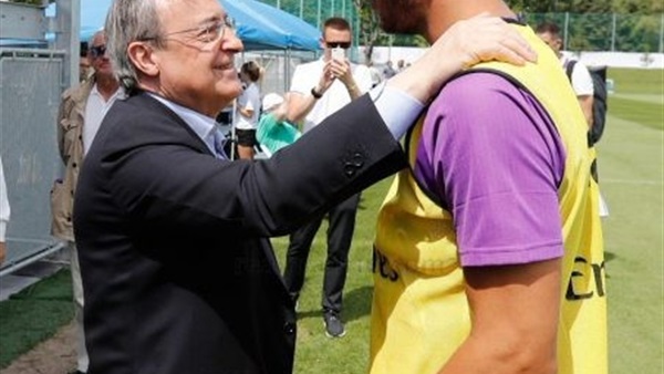 بالصور.. «بيريز» يرحب بشكل شخصي بموراتا، فاسكيز و دياز بالصور.. «بيريز» يرحب بشكل شخصي بموراتا، فاسكيز و دياز