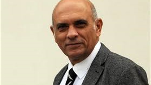 وحيد يطمئن على بعثة الأهلي فى المغرب