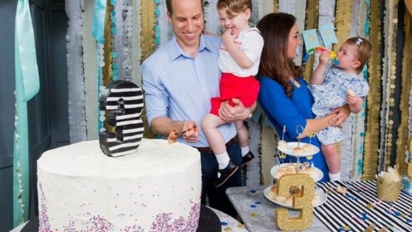 حفيد ملكة بريطانيا الأمير جورج يحتفل بعيد ميلاده الثالث
