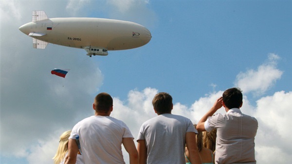 روسي يحقق رقم قياسي جديد في الطيران حول العالم بالمنطاد في 11 يومًا