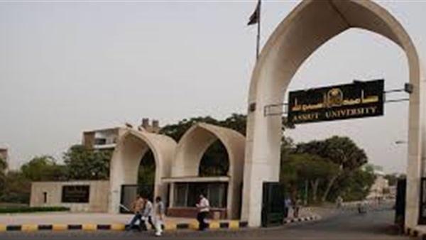 جامعة أسيوط تشارك فى ملتقى إبداعى بلبنان  