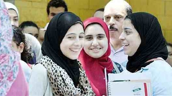 الأول مكرر بشعبة علمي علوم بالمنيا: «لم اتوقع وجودى فى قائمة الأوائل»