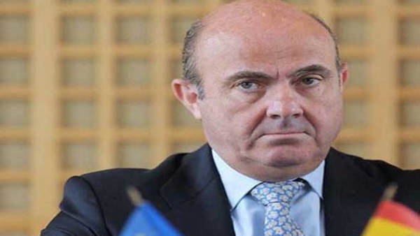 وزير الاقتصاد الإسباني لا يتوقع عقوبات أوروبية بسبب عجز الميزانية