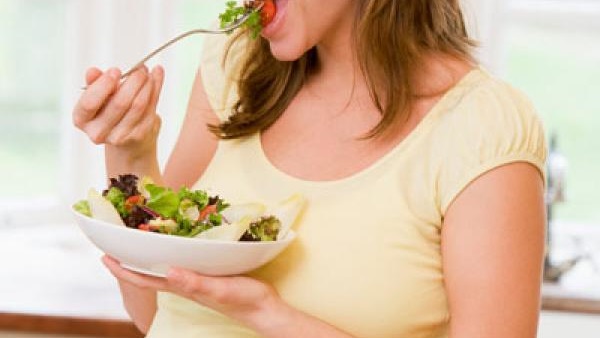 9 أطعمة مذهلة لمراحل الحمل المختلفة