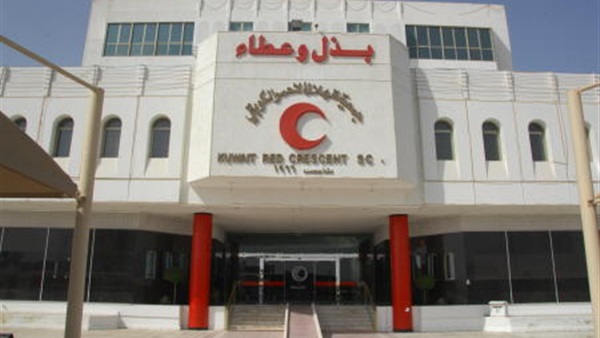  الهلال الأحمر الكويتي يوزع 5564 سلة غذائية على النازحين من الأنبار العراقية