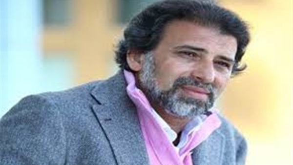 خالد يوسف ينعى محمد خان «وداعا فارس مدينة السينما العربية»