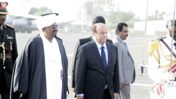 الرئيسان اليمني والسوداني يغادران نواكشوط بعد المشاركة في القمة العربية الرئيسان اليمني والسوداني يغادران نواكشوط بعد المشاركة في القمة العربية