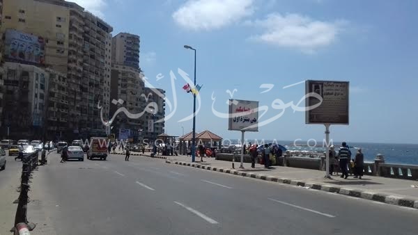بالصور..«الأعلام» تزين كورنيش الإسكندرية فى احتفالات العيد القومي بالصور..«الأعلام» تزين كورنيش الإسكندرية فى احتفالات العيد القومي