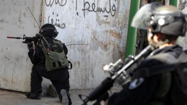 مقتل فلسطيني في تبادل لاطلاق النار مع الجيش الاسرائيلي
