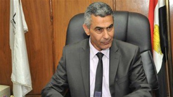 وزير النقل يتفقد المشروع القومي للطرق بالمنيا وزير النقل يتفقد المشروع القومي للطرق بالمنيا