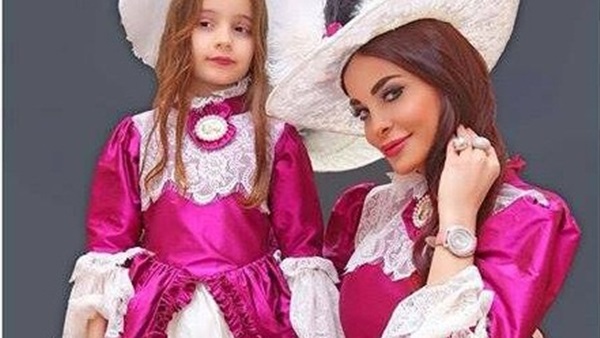بالصورة.. «دومينيك حوراني» تحتفل بالهالويين برفقة ابنتها بالصورة.. «دومينيك حوراني» تحتفل بالهالويين برفقة ابنتها