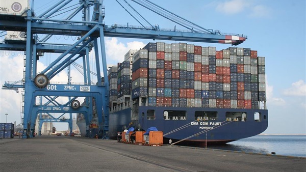 زيادة بنسبة 22 % فى حركة الحاويات بميناء دمياط خلال 2016