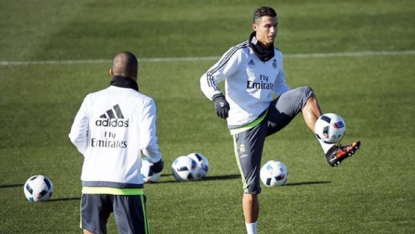ريال مدريد يستأنف تدريباته عقب الخسارة أمام باريس سان جيرمان ريال مدريد يستأنف تدريباته عقب الخسارة أمام باريس سان جيرمان