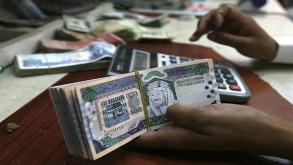 الاحتياطات الأجنبية السعودية تفقد أكثر من ١٠٠ مليار دولار خلال عام الاحتياطات الأجنبية السعودية تفقد أكثر من ١٠٠ مليار دولار خلال عام
