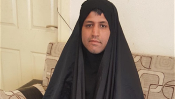 الرجال في إيران «يرتدون الحجاب» اعتراضًا على إجبار النساء عليه
