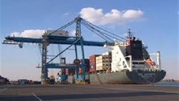ميناء الزيتيات يسقبل 6500 طن بوتاجاز قادمة من السعودية