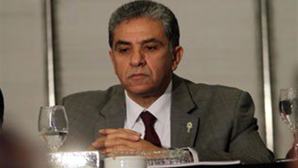 أغرب 6 تصريحات لوزير البيئة.. خالد فهمي: التماسيح «مبتدخلش البيوت».. «حوت مارينا»: عمره سنتين وما زال رضيعا.. قرش «بهلول» مسالم جدا.. و«مرحب بالخنازير لو ساهمت في حل مشكلة القمامة» أغرب 6 تصريحات لوزير البيئة.. خالد فهمي: التماسيح «مبتدخلش البيوت».. «حوت مارينا»: عمره سنتين وما زال رضيعا.. قرش «بهلول» مسالم جدا.. و«مرحب بالخنازير لو ساهمت في حل مشكلة القمامة»