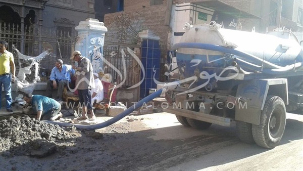 بالصور.. إصلاح عطل بخط مياة شارع الرياضي ببني سويف بالصور.. إصلاح عطل بخط مياة شارع الرياضي ببني سويف