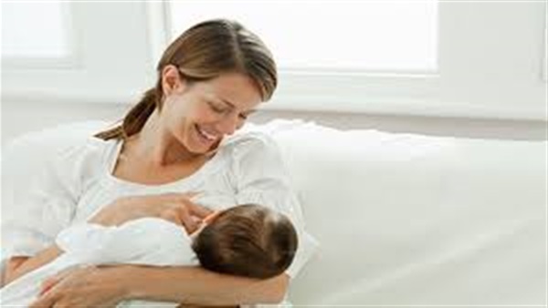 الرضاعة الطبيعية تساعد على نمو خلايا المخ بين الأطفال