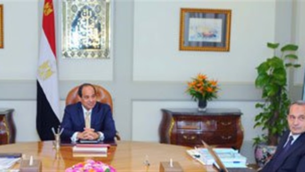 الصور الأولى لاجتماع السيسي مع «إسماعيل» ووزير المالية