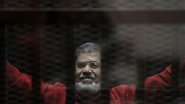 أحمد موسى يكشف علاقة خفية بين «مرسي» وقائد جبهة النصرة أحمد موسى يكشف علاقة خفية بين «مرسي» وقائد جبهة النصرة