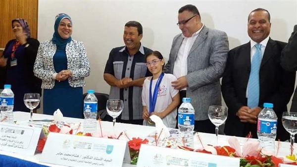 بالصور.. تعليم الإسكندرية تكرم المتميزين في مسابقة ابن الهيثم للأفكار العلمية بالصور.. تعليم الإسكندرية تكرم المتميزين في مسابقة ابن الهيثم للأفكار العلمية