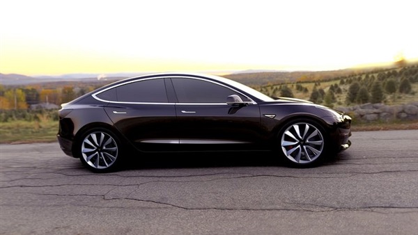 Tesla تؤكد حادثة سيارة S الأخيرة لا تعود لنظام القيادة الذاتية! Tesla تؤكد حادثة سيارة S الأخيرة لا تعود لنظام القيادة الذاتية!