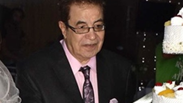 «سعيد طرابيك» يتعرض لأزمة قلبية حادة ويدخل الرعاية المركزة «سعيد طرابيك» يتعرض لأزمة قلبية حادة ويدخل الرعاية المركزة