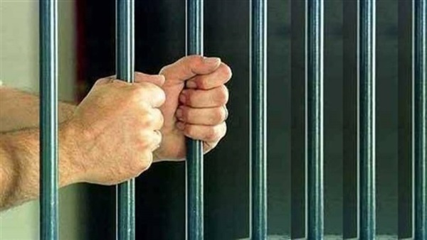 حبس ضابطين بتهمة تعذيب عامل حتي الموت في حلوان حبس ضابطين بتهمة تعذيب عامل حتي الموت في حلوان