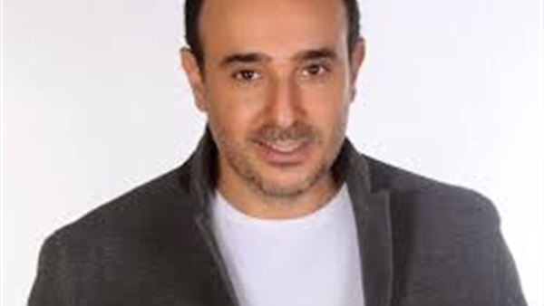 صابر الرباعي ينشر صورة من مطار وهران صابر الرباعي ينشر صورة من مطار وهران