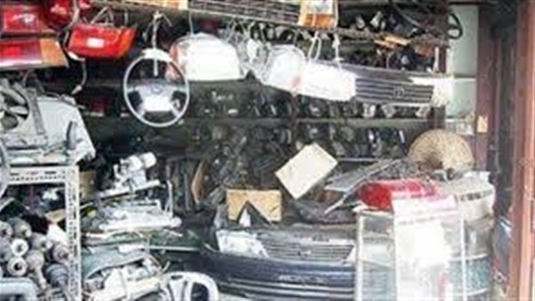 ضبط ألفى قطعة غيار سيارات مغشوشة بالزيتون ضبط ألفى قطعة غيار سيارات مغشوشة بالزيتون
