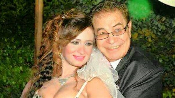 بالصور.. حكاية 75 يوم زواج انتهت بإصابة سعيد طرابيك بأزمة قلبية بالصور.. حكاية 75 يوم زواج انتهت بإصابة سعيد طرابيك بأزمة قلبية