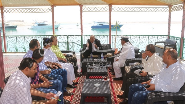 بالصور.. «الهياتمي» يوجه بتكثيف الحملات على الأسواق بالسويس لضبط الأسعار بالصور.. «الهياتمي» يوجه بتكثيف الحملات على الأسواق بالسويس لضبط الأسعار