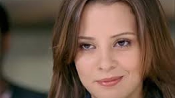 ايمان العاصى «طموحة» فى مسلسل السبع بنات ايمان العاصى «طموحة» فى مسلسل السبع بنات