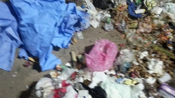بالصور.. العثور على نفايات طبية تابعة لمستشفى خاص في المنصورة بالصور.. العثور على نفايات طبية تابعة لمستشفى خاص في المنصورة