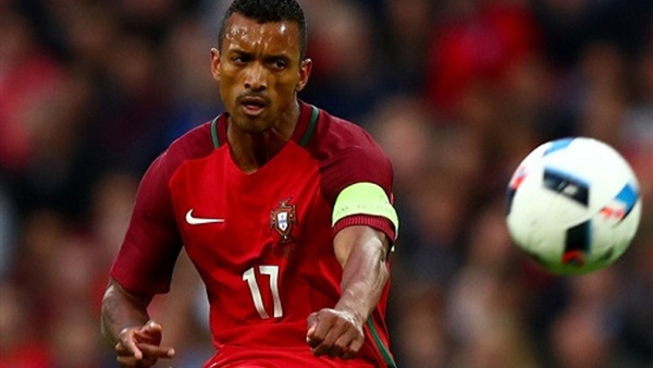 ناني ومونتويا فى تدريبات فالنسيا الجماعية