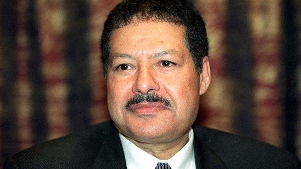 بالفيديو.. سعيد حساسين ناعياً زويل: ستظل أبحاثه واكتشافاته ليوم القيامة بالفيديو.. سعيد حساسين ناعياً زويل: ستظل أبحاثه واكتشافاته ليوم القيامة