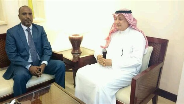 مدير عام إينا يكرم المدير العام السابق للوكالة مدير عام إينا يكرم المدير العام السابق للوكالة