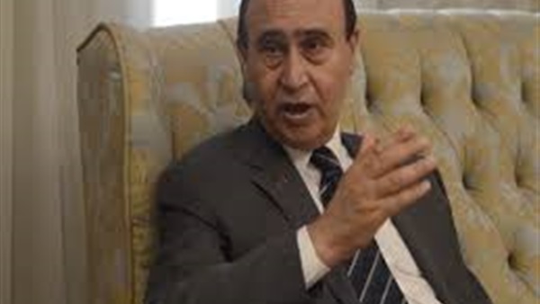 «مميش» يكشف إيرادات قناة السويس الجديدة في عامها الأول «مميش» يكشف إيرادات قناة السويس الجديدة في عامها الأول