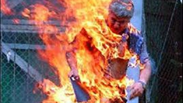 اعترافات شقيقان بعد حرق والدهما وقتلة بسبب زواجه اعترافات شقيقان بعد حرق والدهما وقتلة بسبب زواجه