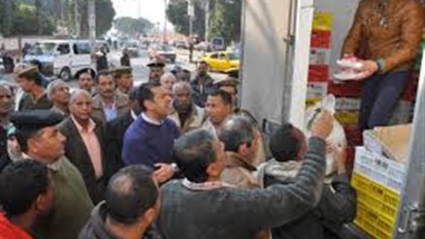 منافذ متنقلة لبيع اللحوم بأسعار مخفضة بتلا والباجور بالمنوفية منافذ متنقلة لبيع اللحوم بأسعار مخفضة بتلا والباجور بالمنوفية