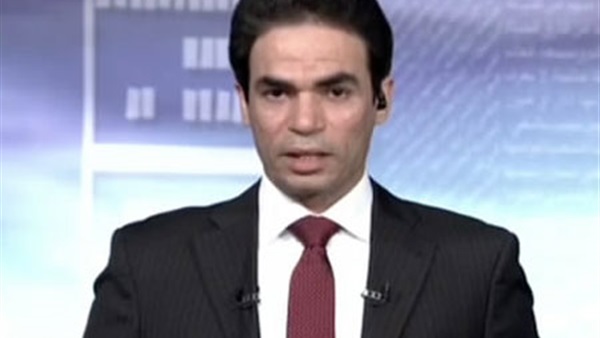 الحزن يسيطر على «المسلماني» بعد دفن أحمد زويل الحزن يسيطر على «المسلماني» بعد دفن أحمد زويل