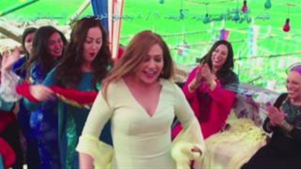 بالفيديو..  قبلات ليلى علوى تثير الجدل فى برومو «الماء والخضرة والوجه الحسن» 