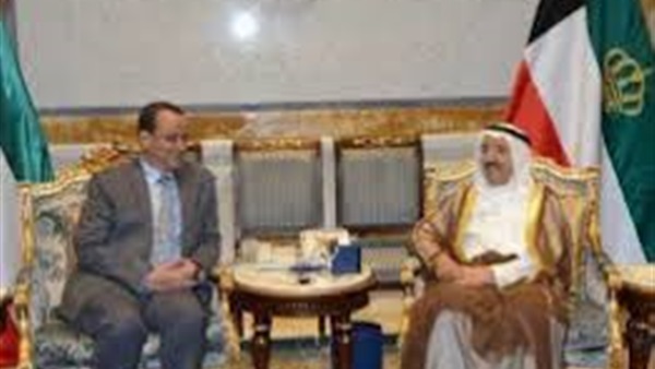 أمير الكويت يؤكد على استمرار المشاورات لتحقيق السلام في اليمن