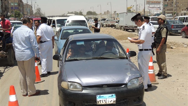 ضبط 37 سائقا يتعاطون المواد المخدرة أثناء القيادة بحملة مرورية مفاجئة