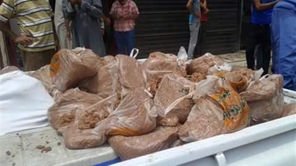 فضيحة التموين.. حواوشي لحم الحمير بـ3 جنيه بالأسواق فضيحة التموين.. حواوشي لحم الحمير بـ3 جنيه بالأسواق