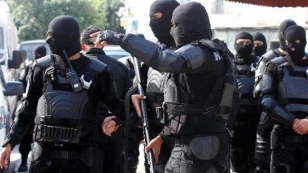 تكثيف أمني بالسويس استعدادا لتأمين مباراة فريقي الأهلي وزيسكو الزامبى باستاد الجيش تكثيف أمني بالسويس استعدادا لتأمين مباراة فريقي الأهلي وزيسكو الزامبى باستاد الجيش