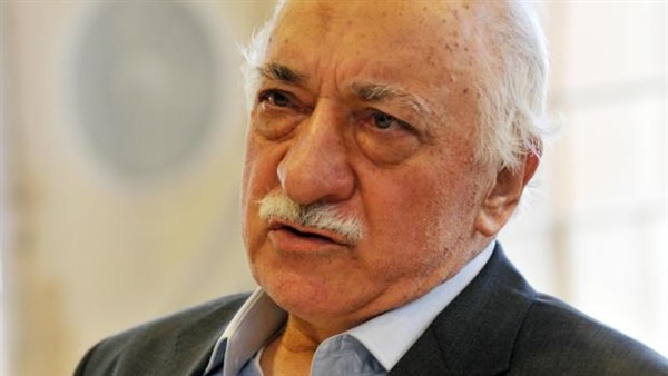 جولن يبدى استعداده لتسليم نفسه للسلطات التركية بشرط إدانته من هيئة دولية