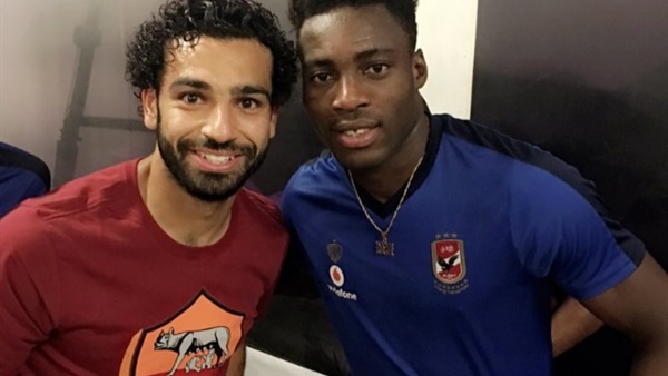 «إيفونا» ينشر صورة له مع «محمد صلاح» «إيفونا» ينشر صورة له مع «محمد صلاح»