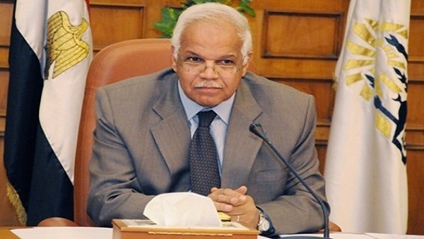 وزير النقل يصل إلى عمان على رأس وفد مصري رفيع المستوى وزير النقل يصل إلى عمان على رأس وفد مصري رفيع المستوى